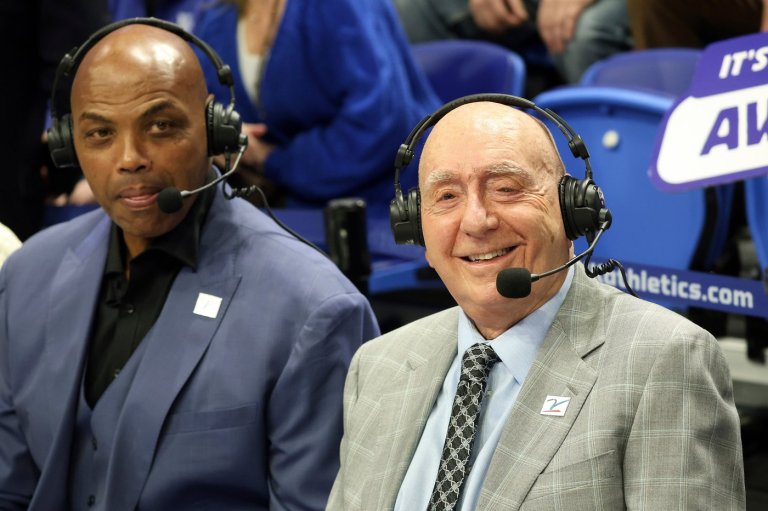 Famed ESPN college basketball voice Dick Vitale facing another battle with cancer | iNFOnews.ca