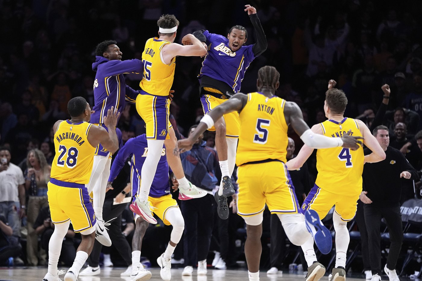 Austin Reaves gives short-handed Lakers another reason to rely on him with buzzer-beater vs. Wolves | iNFOnews.ca Austin Reaves gives short-handed Lakers another reason to rely on him with buzzer-beater vs. Wolves | iNFOnews.ca
