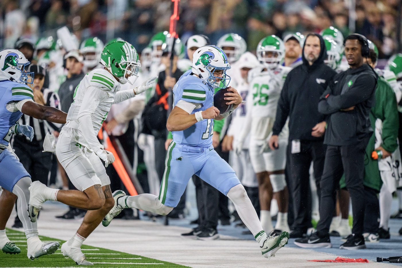 Tulane tops North Texas 34-21 in American Conference title game for a likely CFP bid | iNFOnews.ca