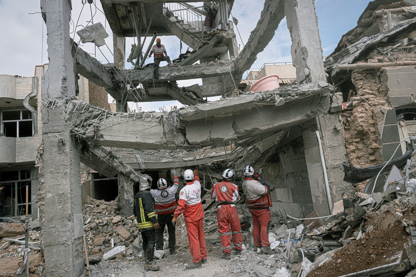 Photos show destruction in northwest Iran after strike hits a residential building | iNFOnews.ca