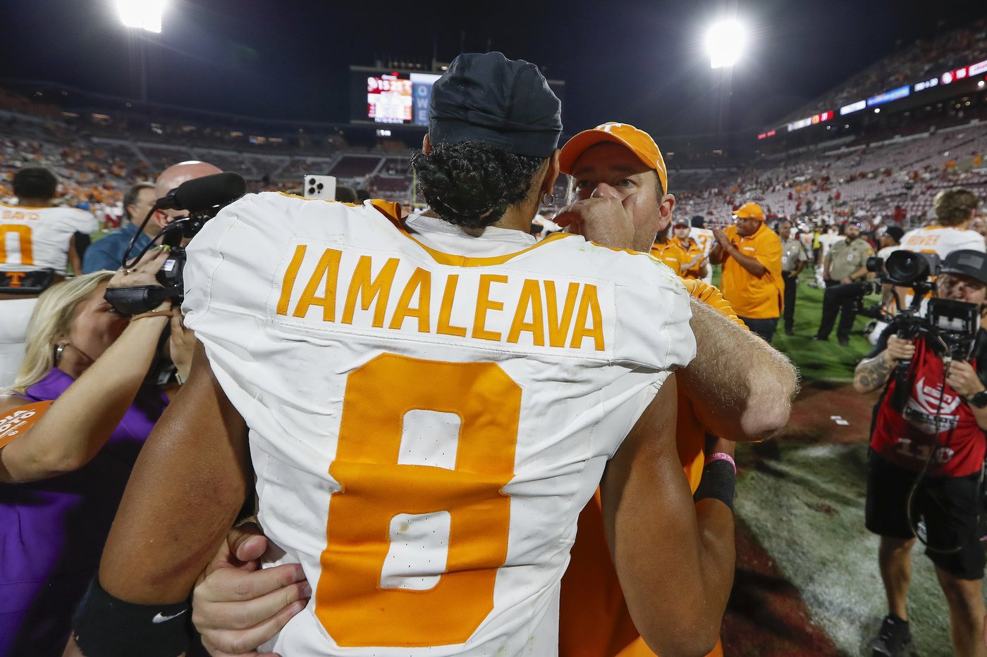 Josh Heupel wins in return to Oklahoma as No. 6 Tennessee tops the Sooners 25-15 | iNFOnews.ca Josh Heupel wins in return to Oklahoma as No. 6 Tennessee tops the Sooners 25-15 | iNFOnews.ca
