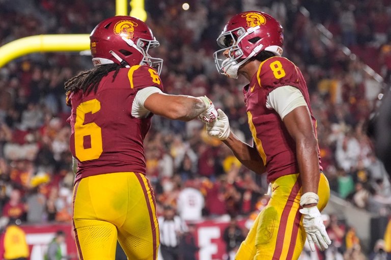 No. 17 USC tries to keep playoff hopes alive against Iowa in Big Ten's spotlight game this week | iNFOnews.ca