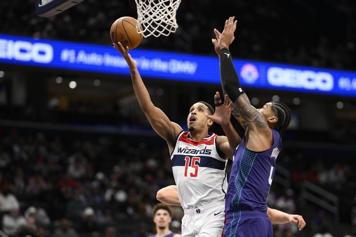 Jordan Poole, Malcolm Brogdon help Wizards snap 3-game skid with a 123-114 win over the Hornets | iNFOnews.ca