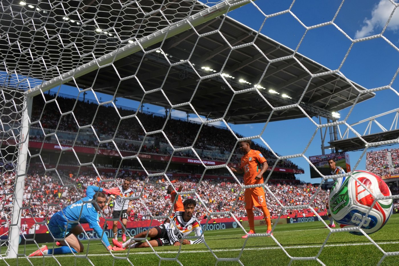 Netherlands and Sweden face off in Houston and other World Cup Day 10 highlights, in photos | iNFOnews.ca