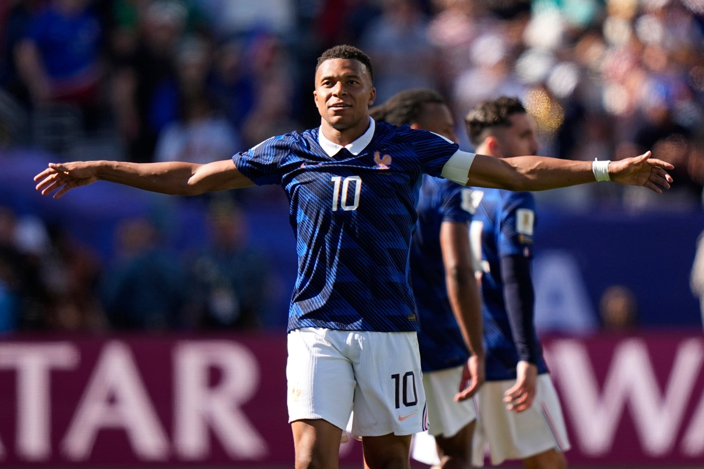 Kylian Mbappé sparks France with 2 goals in 3-1 win over Senegal at the World Cup | iNFOnews.ca