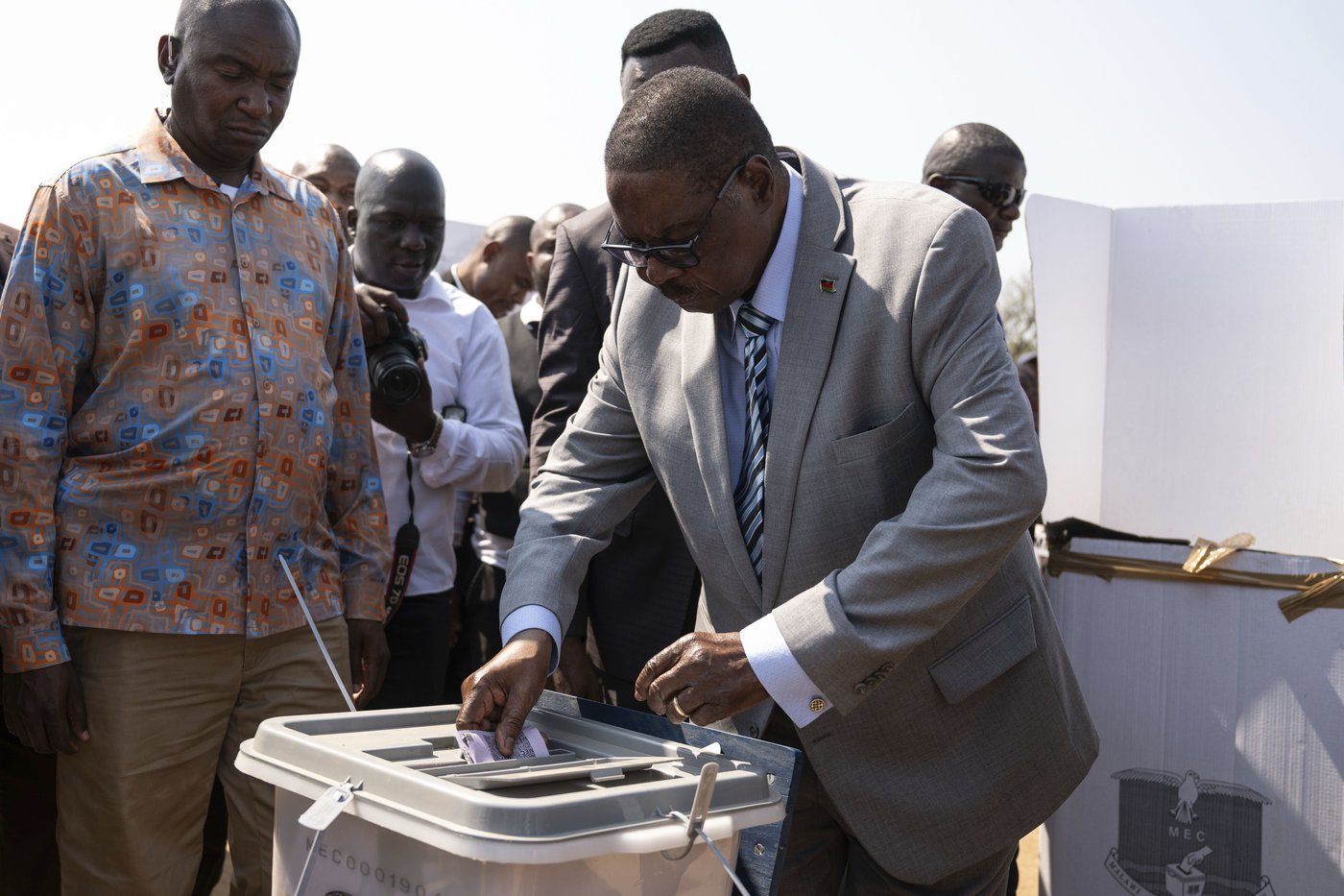 Parties of both main candidates claim Malawi election victory but results not yet announced | iNFOnews.ca