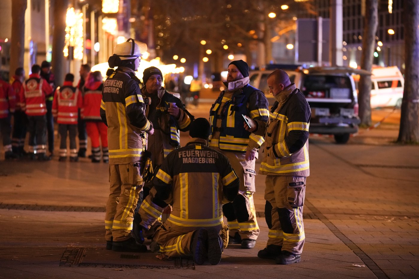 At least 2 dead and 60 hurt after a car drives into a German Christmas market in a suspected attack | iNFOnews.ca At least 2 dead and 60 hurt after a car drives into a German Christmas market in a suspected attack | iNFOnews.ca