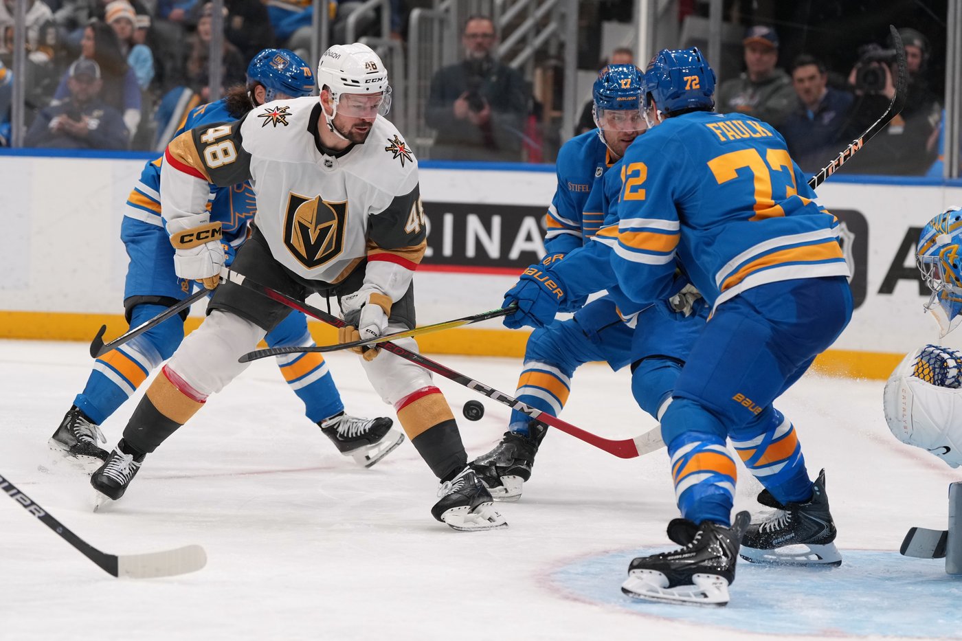 Bowman scores his first NHL goal, sparks Golden Knights to 4-1 win over Blues | iNFOnews.ca