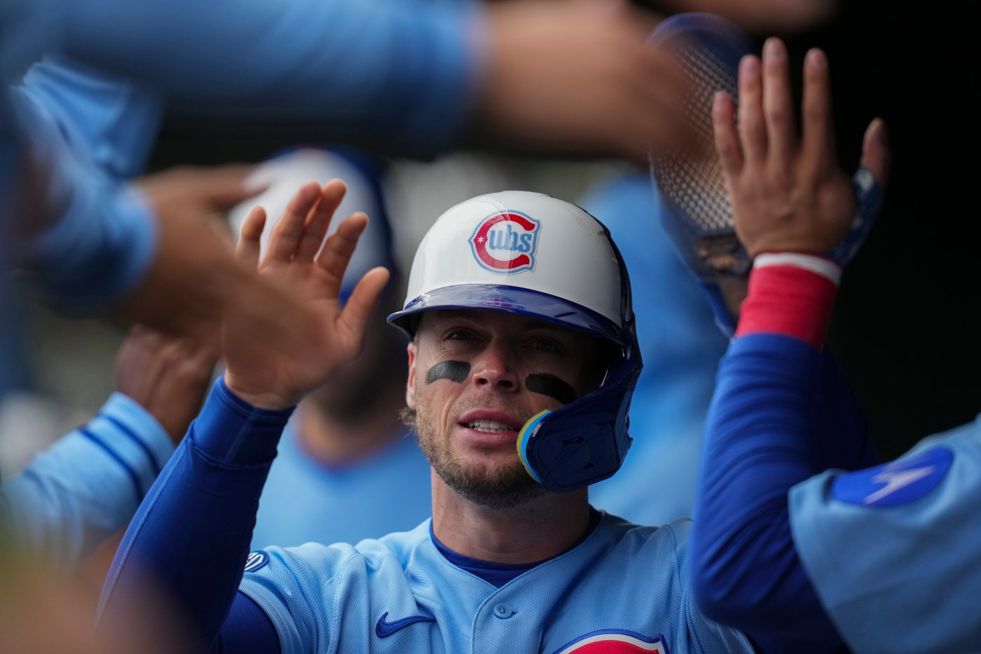 Cubs' Nico Hoerner departs win over Diamondbacks because of neck tightness | iNFOnews.ca Cubs' Nico Hoerner departs win over Diamondbacks because of neck tightness | iNFOnews.ca
