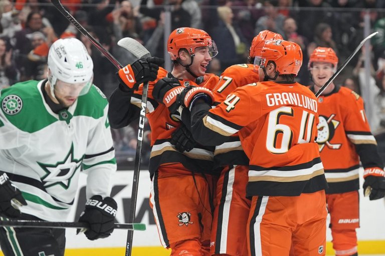 Lukas Dostal has 24 saves as Ducks beat Stars 3-1 to snap nine-game skid | iNFOnews.ca