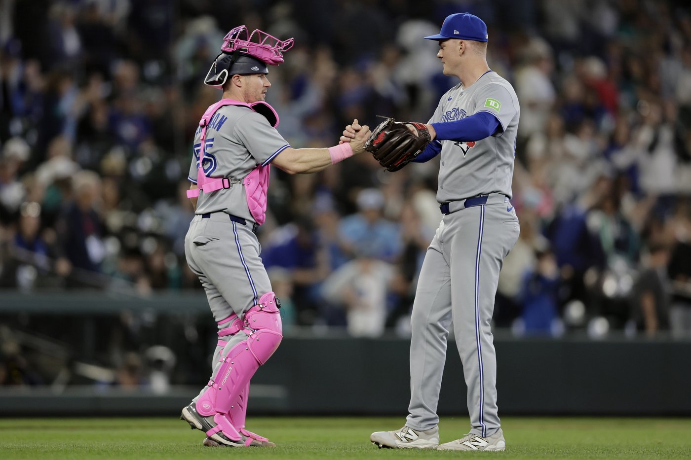 Blue Jays add catcher Sanchez, place Heineman on seven-day IL due to concussion | iNFOnews.ca