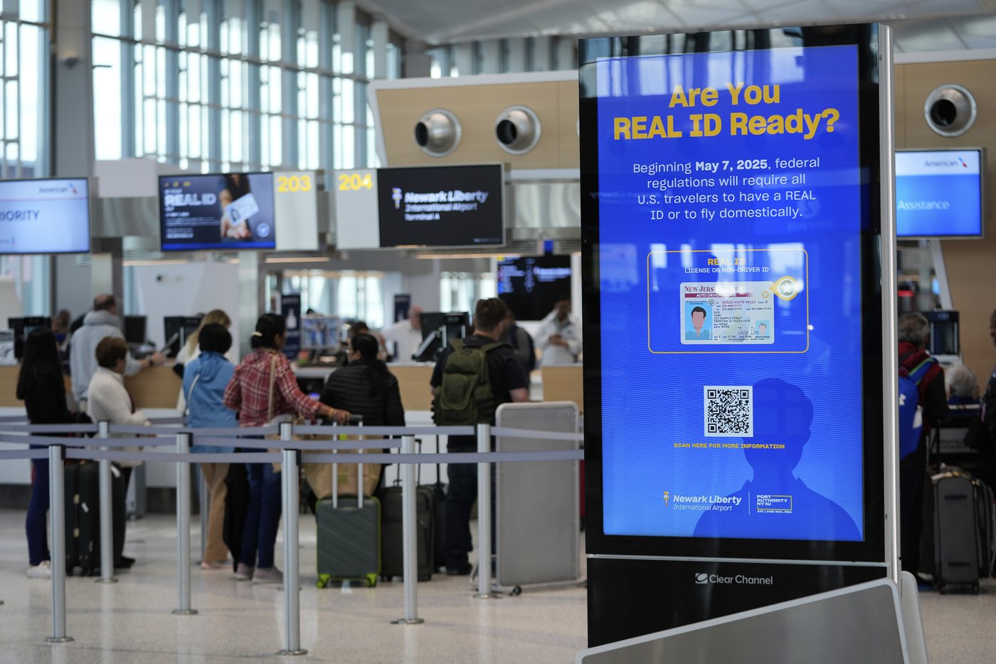PHOTO COLLECTION: REAL ID requirements for the U.S. domestic flyers begins | iNFOnews.ca