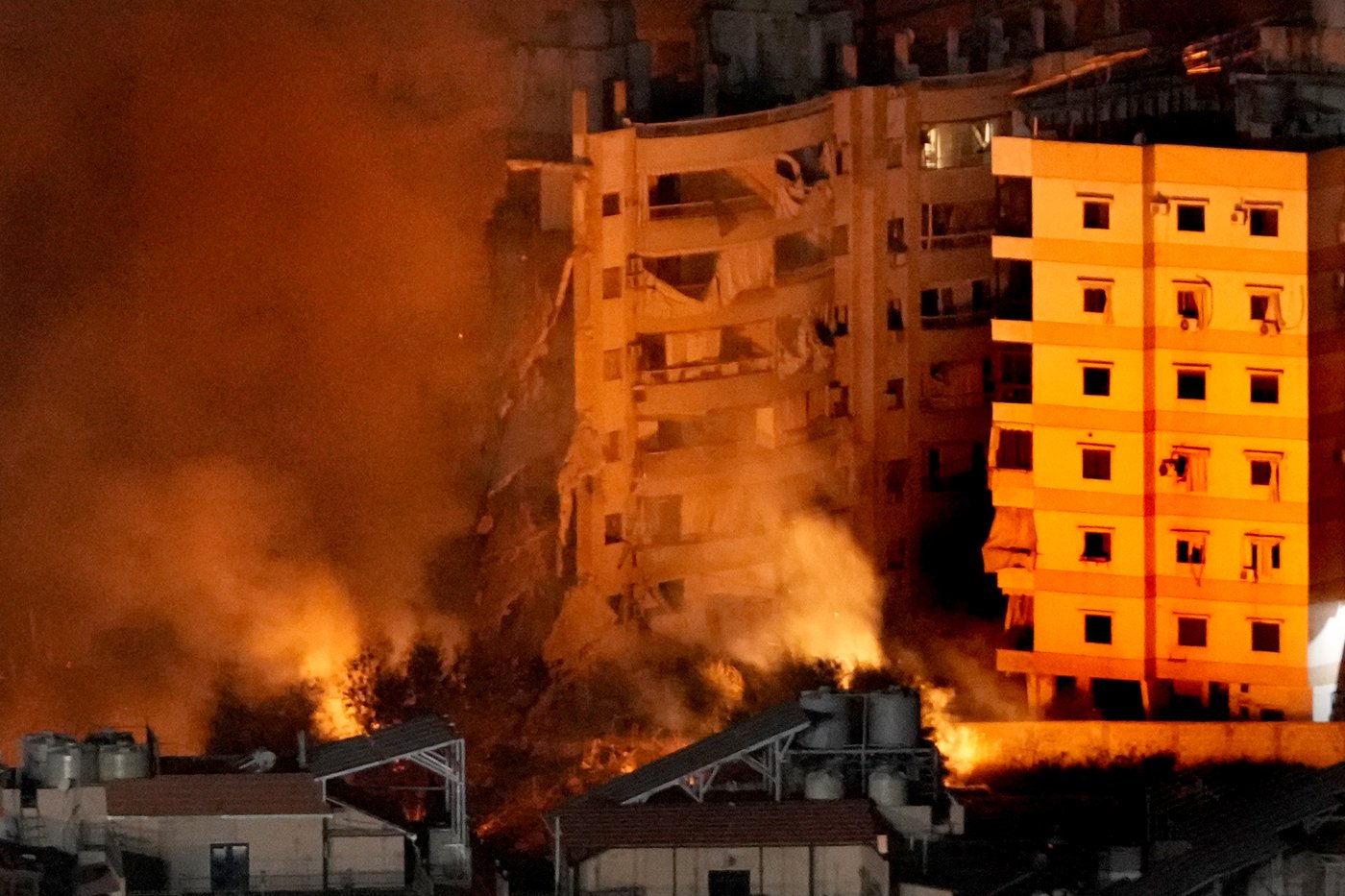 Middle East latest: Sirens sound across Tel Aviv as projectiles are intercepted near Blinken's hotel | iNFOnews.ca