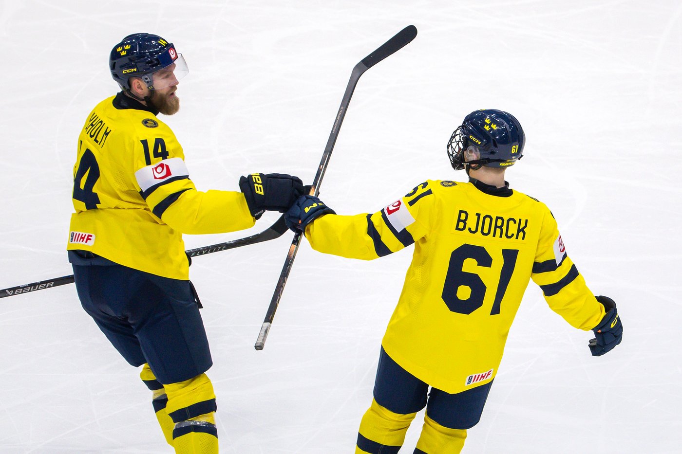 Defending champion US rebounds from loss to Switzerland by beating Britain 5-1 at ice hockey worlds | iNFOnews.ca Defending champion US rebounds from loss to Switzerland by beating Britain 5-1 at ice hockey worlds | iNFOnews.ca