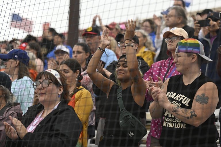 Women's Professional Baseball League makes a rainy debut in front of enthusiastic crowd | iNFOnews.ca