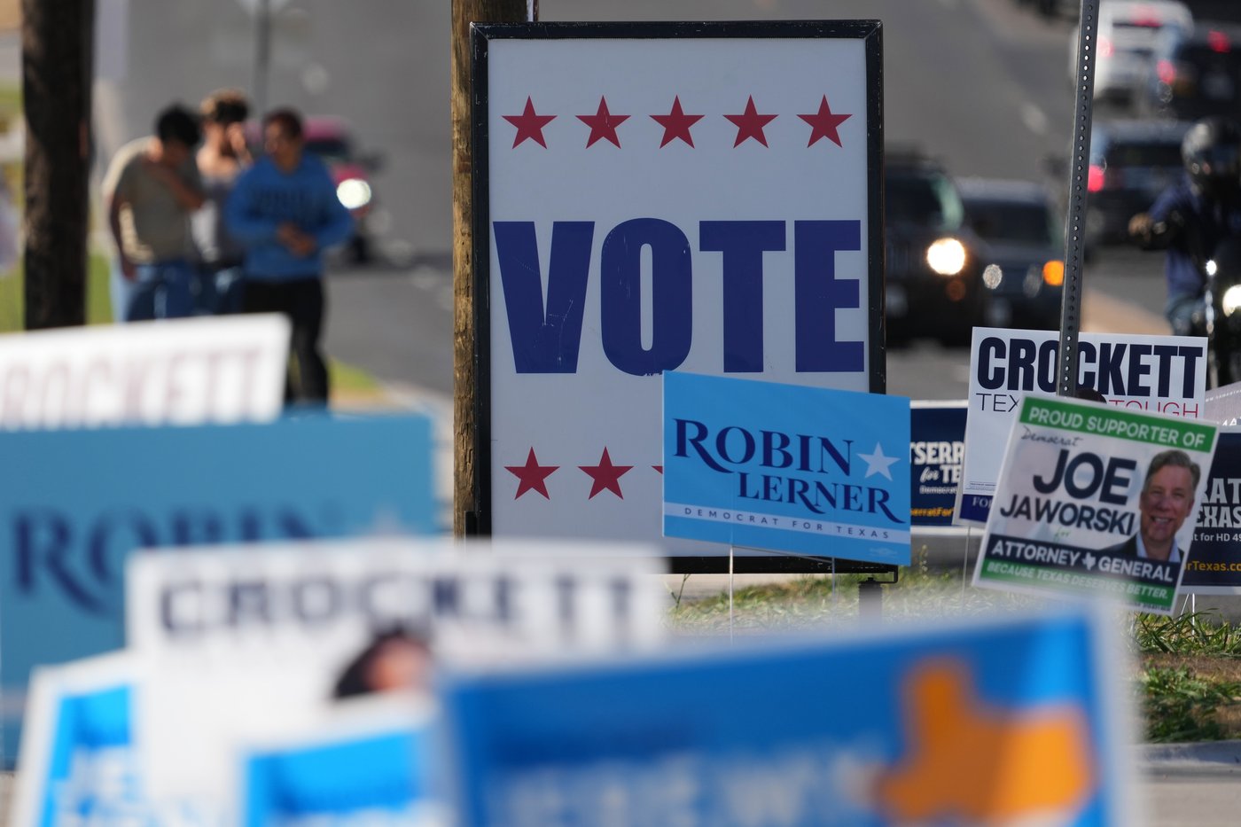 Democrats recruit popular content creators in new strategy to win back Latino voters | iNFOnews.ca