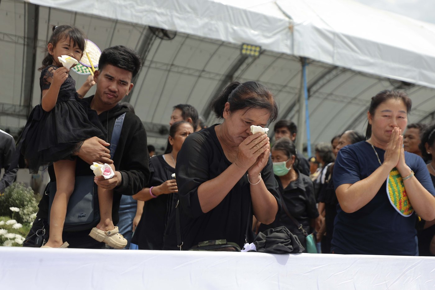 Small town in Thailand hold mass cremation for 23 who died in a school trip bus fire | iNFOnews.ca Small town in Thailand hold mass cremation for 23 who died in a school trip bus fire | iNFOnews.ca