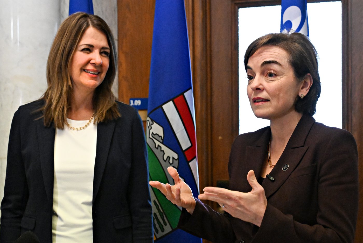 'Que-Berta': Alberta, Quebec premiers eye co-operation on economy, autonomy | iNFOnews.ca