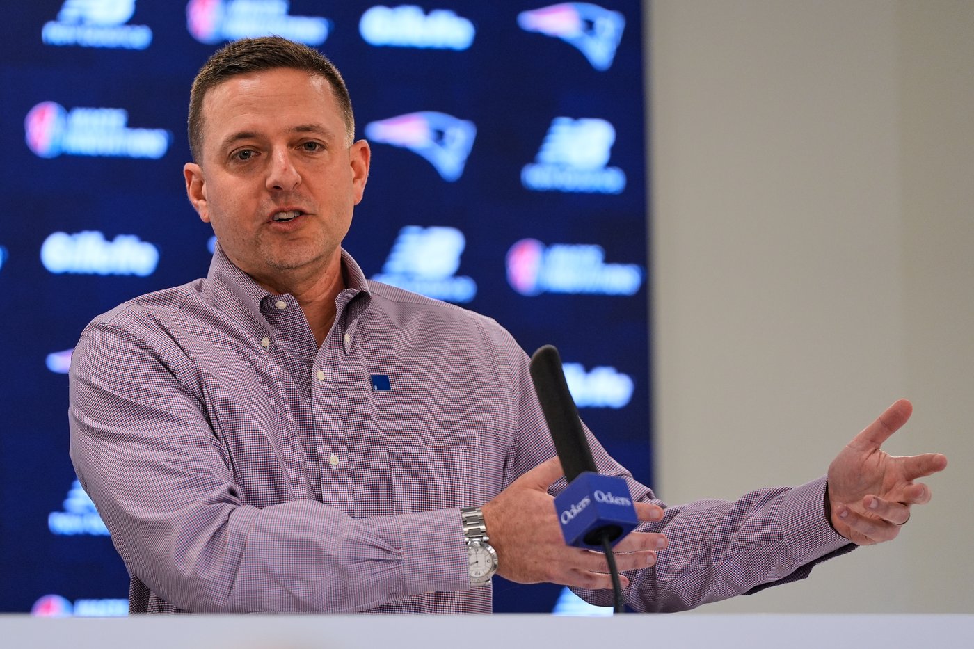 Patriots enter draft needing edge rushers as possible pursuit of A.J. Brown remains in spotlight | iNFOnews.ca