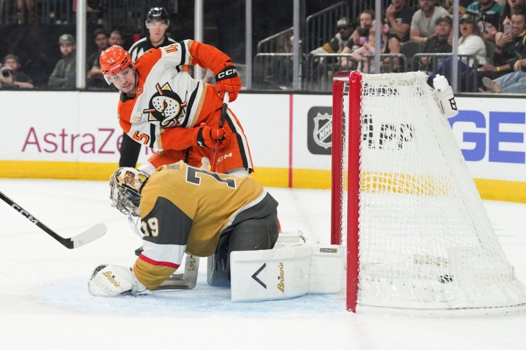 Zellweger ties Game 5 late as Ducks force overtime versus Golden Knights | iNFOnews.ca