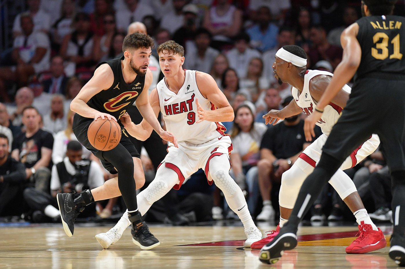 Cavs hand Heat worst-ever playoff loss, roll 124-87 for 3-0 lead in series | iNFOnews.ca
