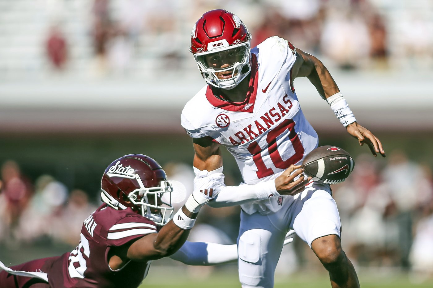 Taylen Green throws 5 TD passes, runs for 1 TD and Arkansas blows out Mississippi State 58-25 | iNFOnews.ca