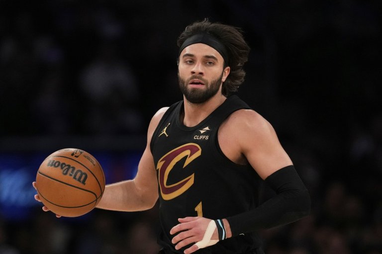 Cavaliers' Max Strus out for another month after foot surgery | iNFOnews.ca