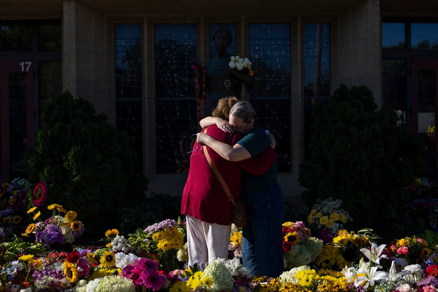 A year after Minneapolis Catholic school shooting, documents detail swift response, little on motive | iNFOnews.ca A year after Minneapolis Catholic school shooting, documents detail swift response, little on motive | iNFOnews.ca