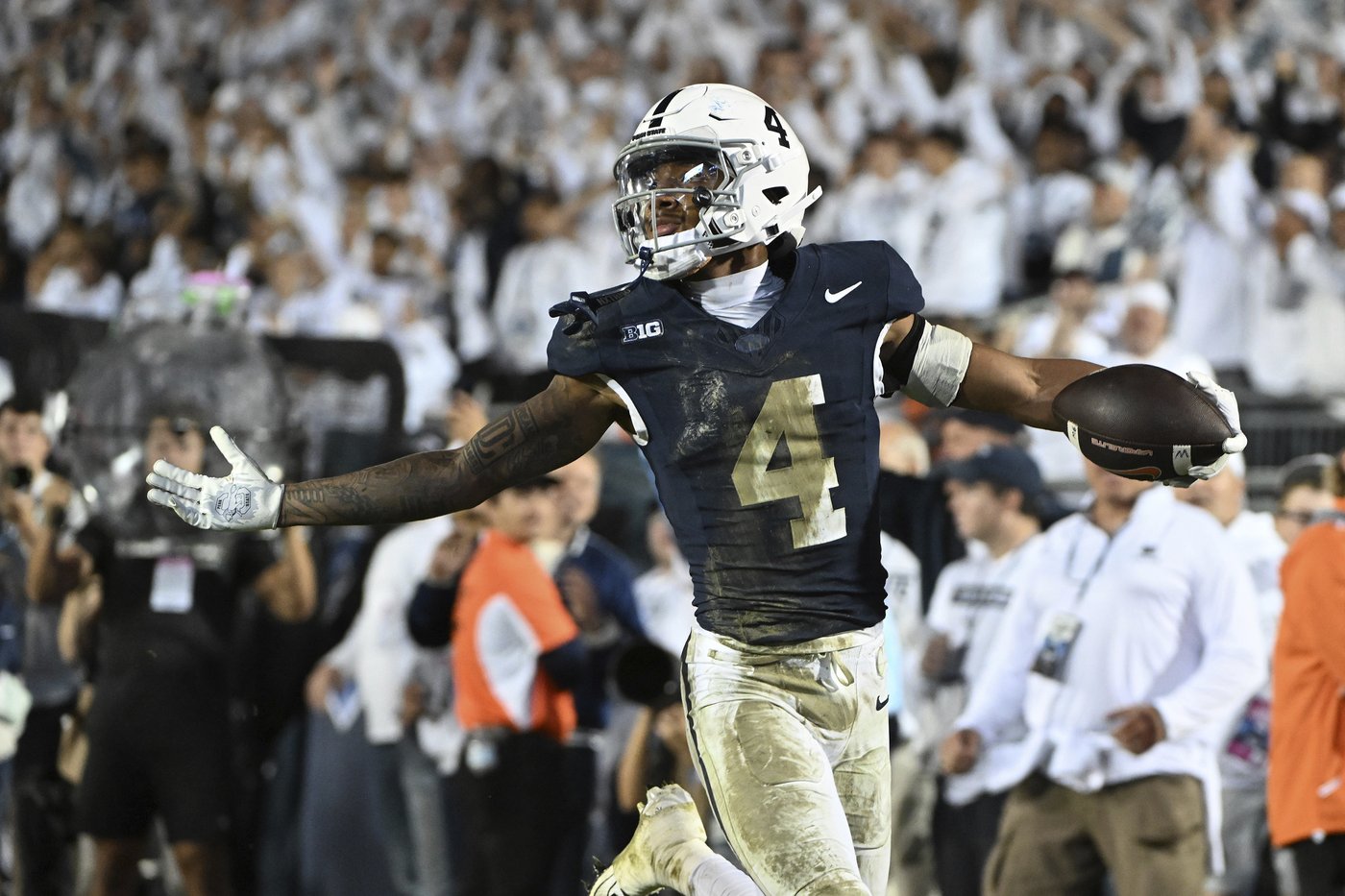 Singleton, Allen score TDs as No. 9 Penn State beats No. 19 Illinois 21-7 | iNFOnews.ca
