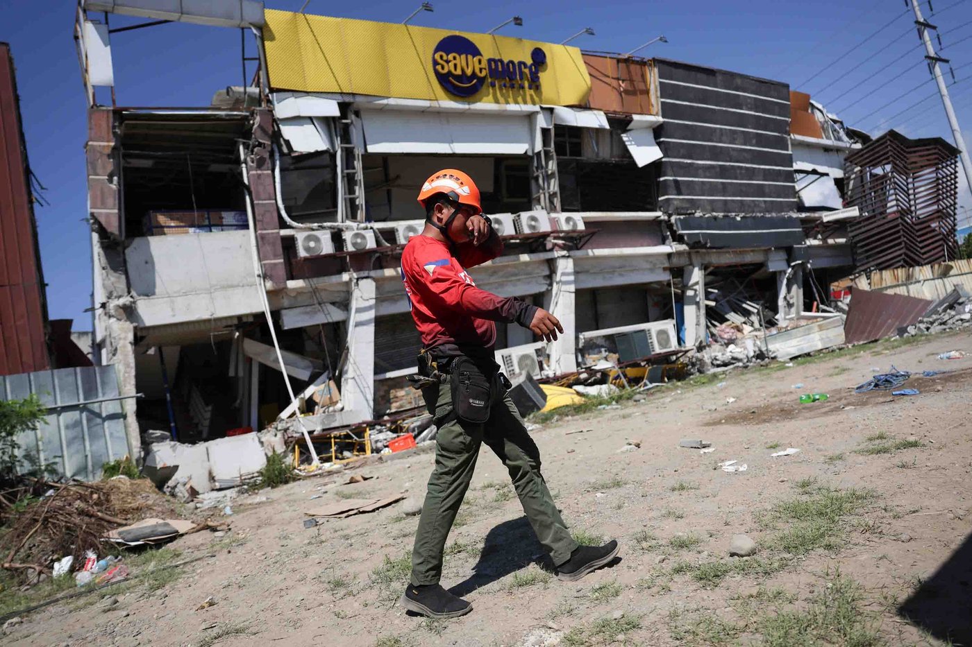 Photos show the aftermath of an earthquake in the southern Philippines | iNFOnews.ca