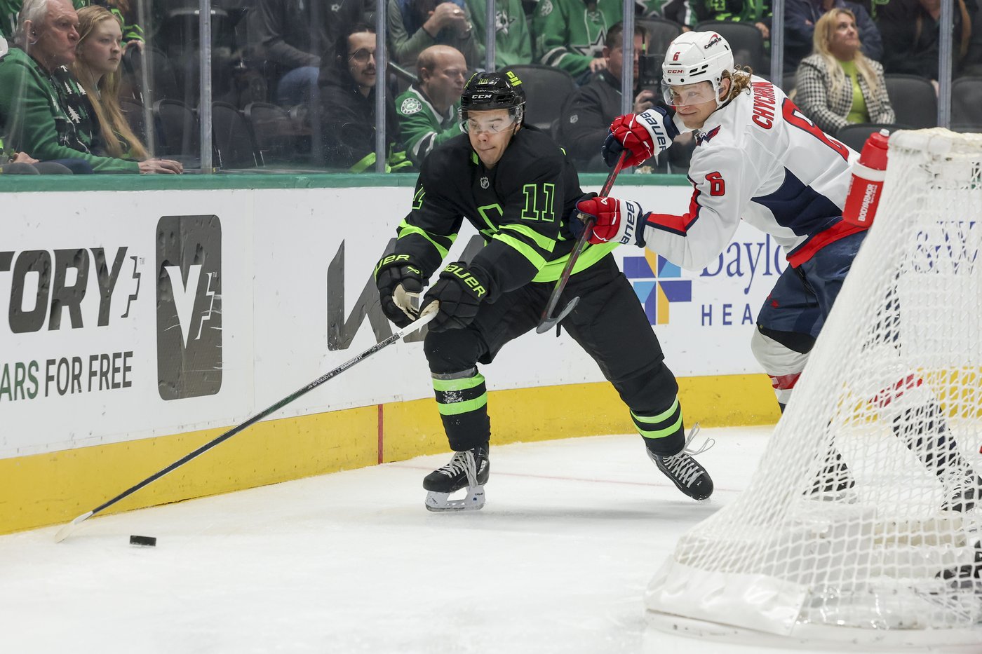 Roope Hintz scores 2, Jake Oettinger has 25 saves as Stars beat surging Capitals 3-1 | iNFOnews.ca Roope Hintz scores 2, Jake Oettinger has 25 saves as Stars beat surging Capitals 3-1 | iNFOnews.ca