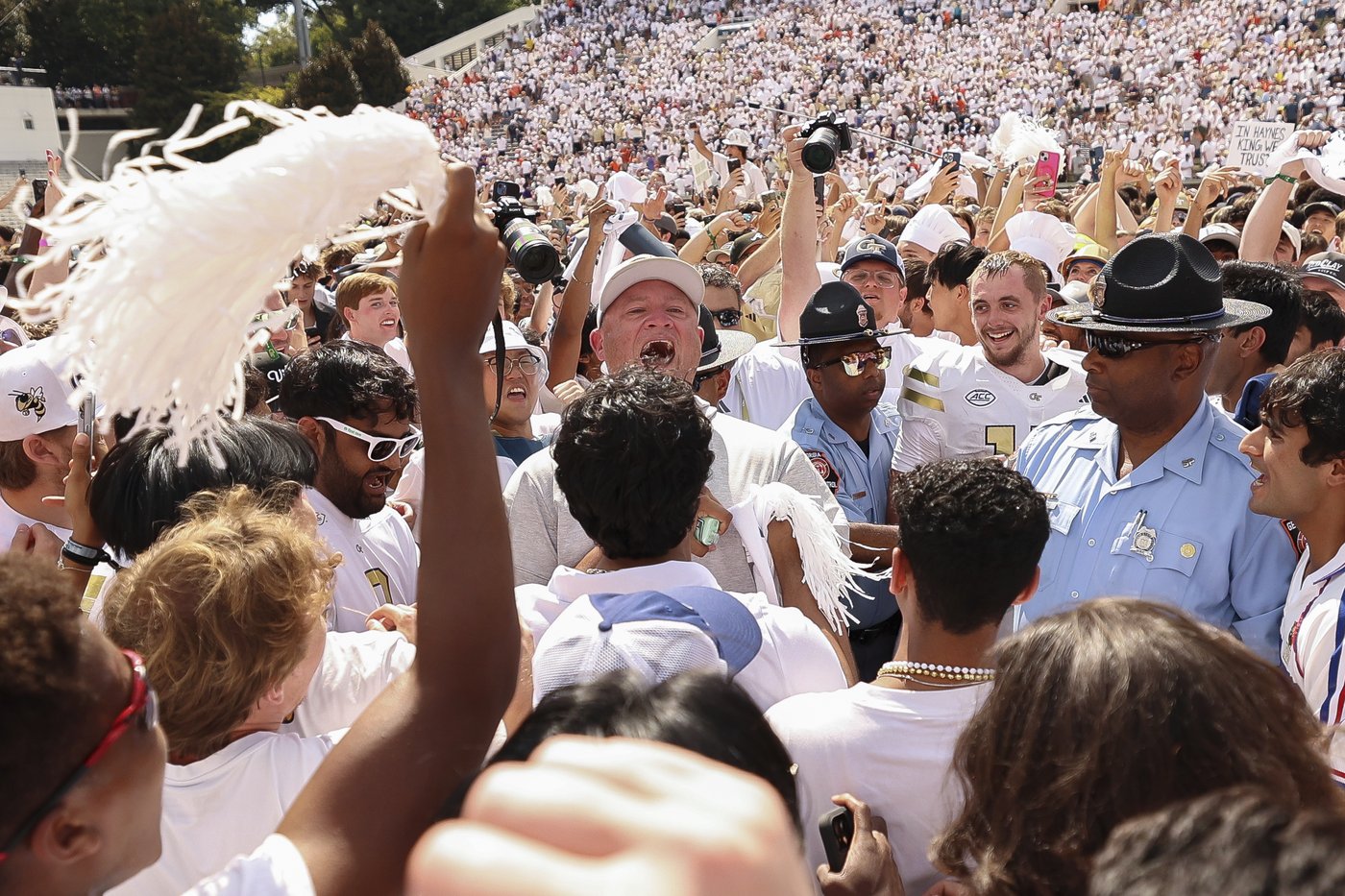 QB Haynes King leads No. 18 Georgia Tech into national conversation with 3-0 start | iNFOnews.ca