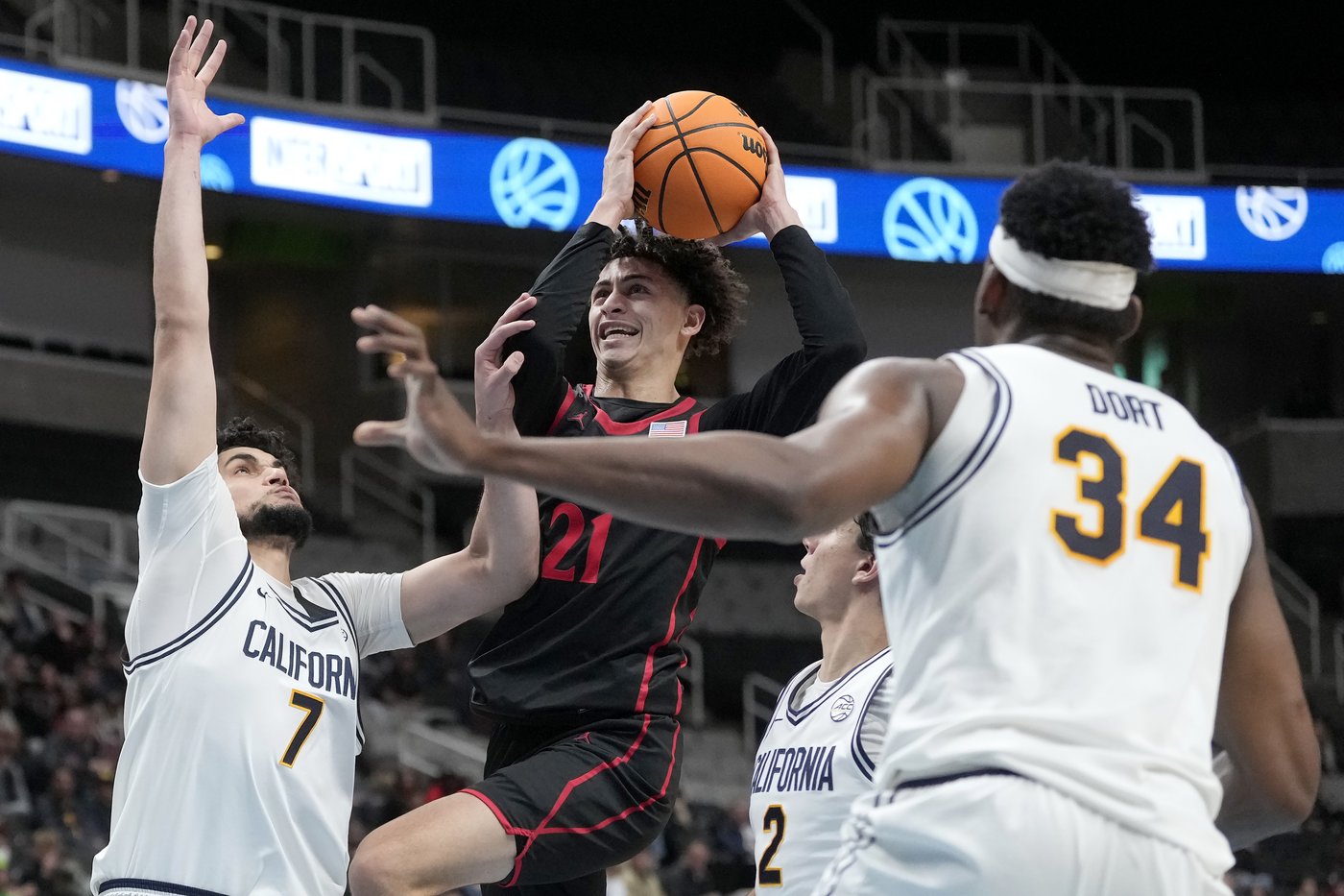 No. 23 San Diego State wins its fifth straight game by beating California 71-50 | iNFOnews.ca