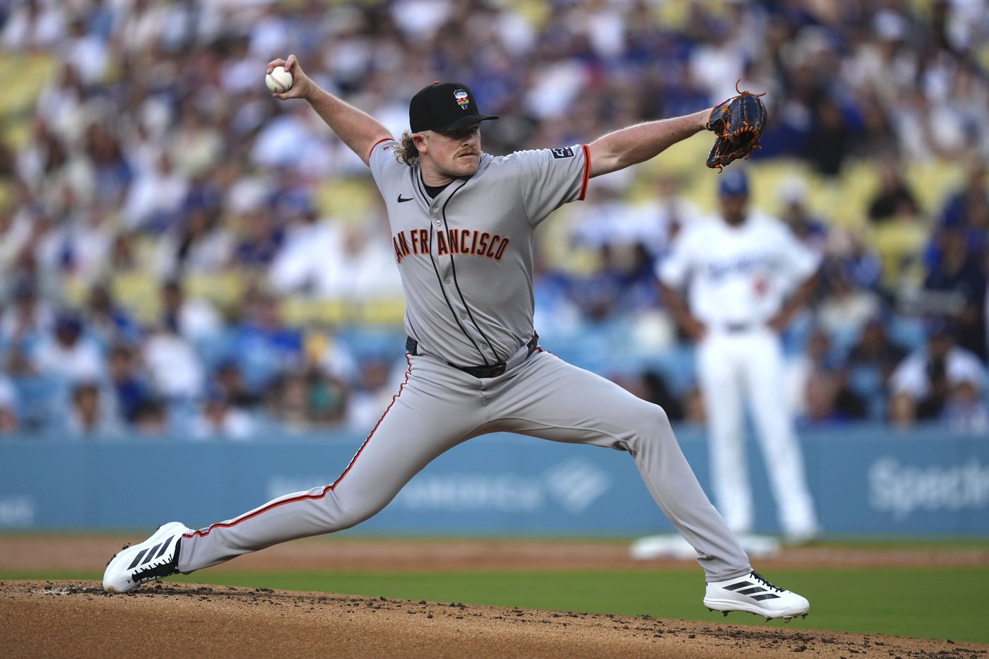 Casey Schmitt's 1st career grand slam powers Giants past Dodgers 6-2 in series opener | iNFOnews.ca