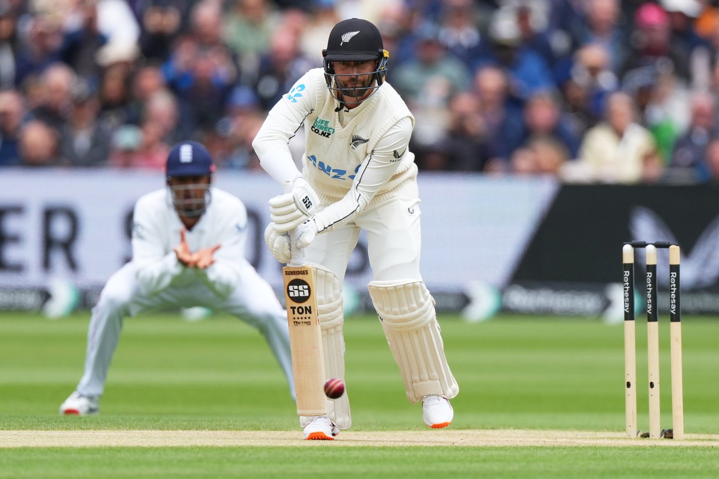 Rain chaos stalls England at Lord's as New Zealand slumps to 55-5 chasing 254 | iNFOnews.ca
