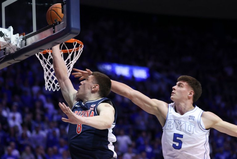 Top-ranked Arizona withstands late rally by No. 13 BYU to remain unbeaten with 86-83 win | iNFOnews.ca