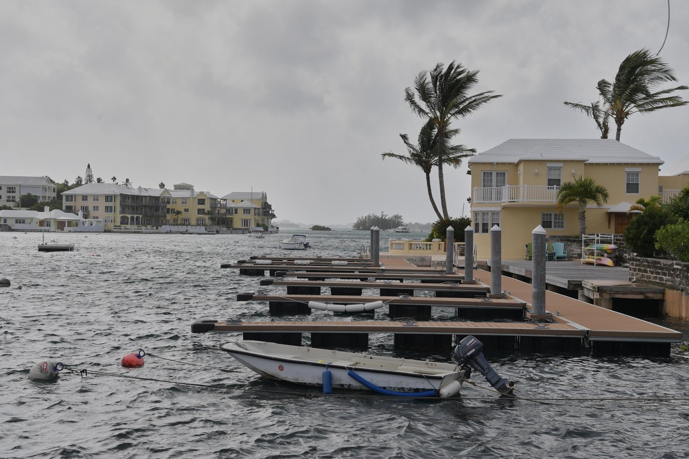 Hurricane Imelda descends on Bermuda with damaging wind and waves | iNFOnews.ca