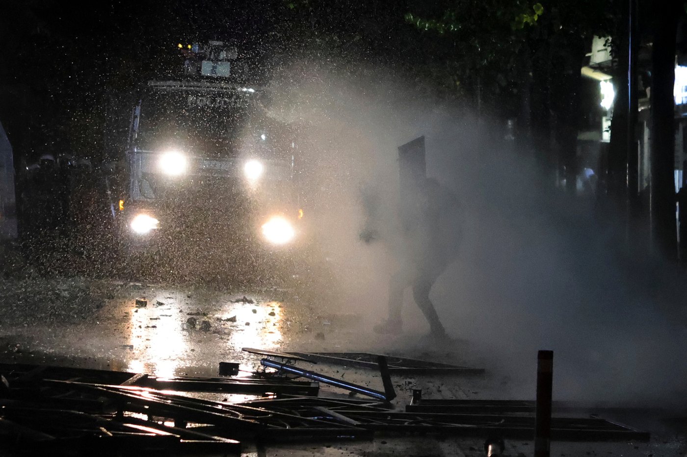 Clashes erupt in Albania as protesting students join anti-government movement | iNFOnews.ca