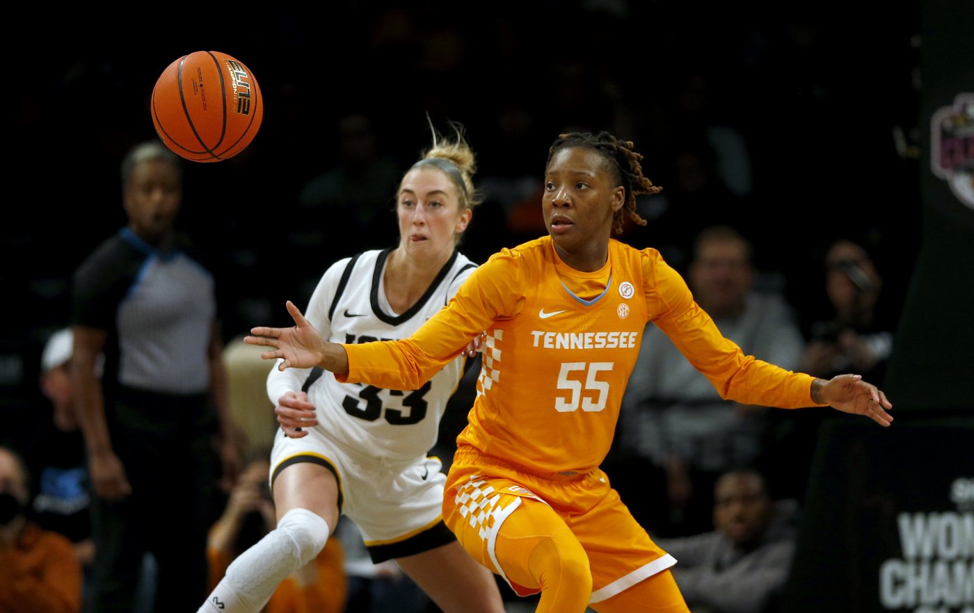 Tennessee uses late run to beat No. 17 Iowa 78-68 in inaugural Women's Champions Classic | iNFOnews.ca
