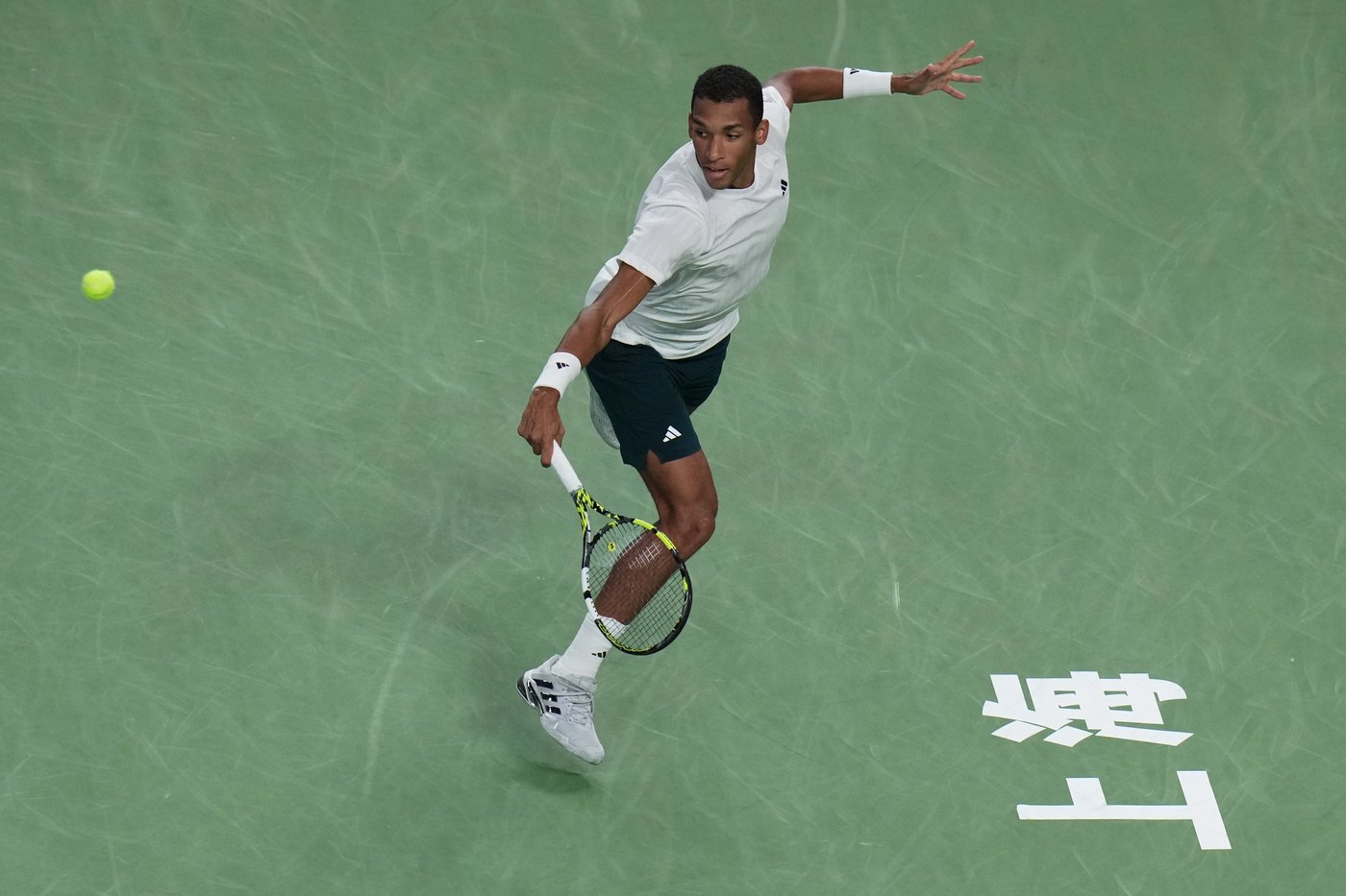 Canada's Auger-Aliassime powers past Musetti to reach Shanghai Masters quarterfinals | iNFOnews.ca