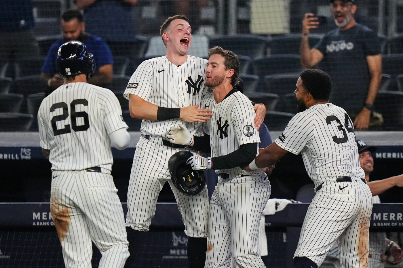 Yankees rally with 2 outs in 9th inning and beat Braves 3-2 in 10 after long rain delay | iNFOnews.ca