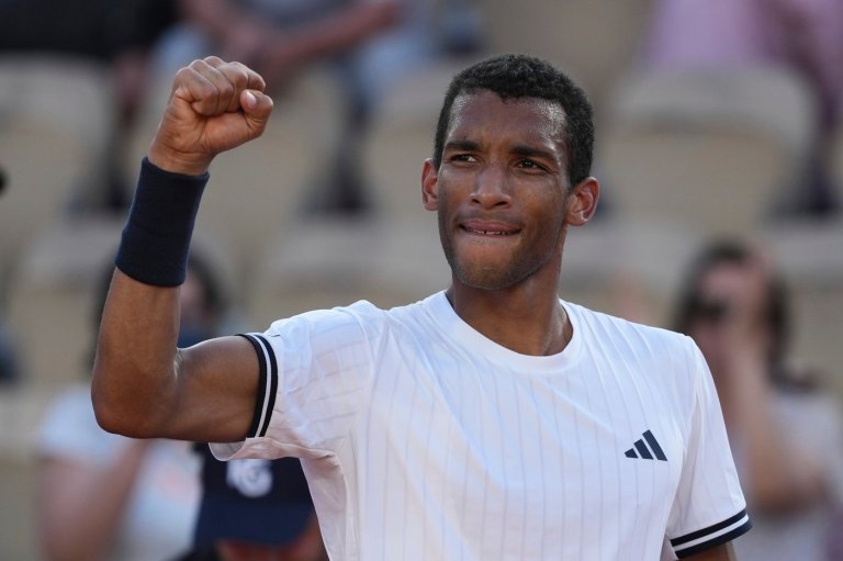 Canada's Félix Auger-Aliassime moves on to third round at French Open | iNFOnews.ca