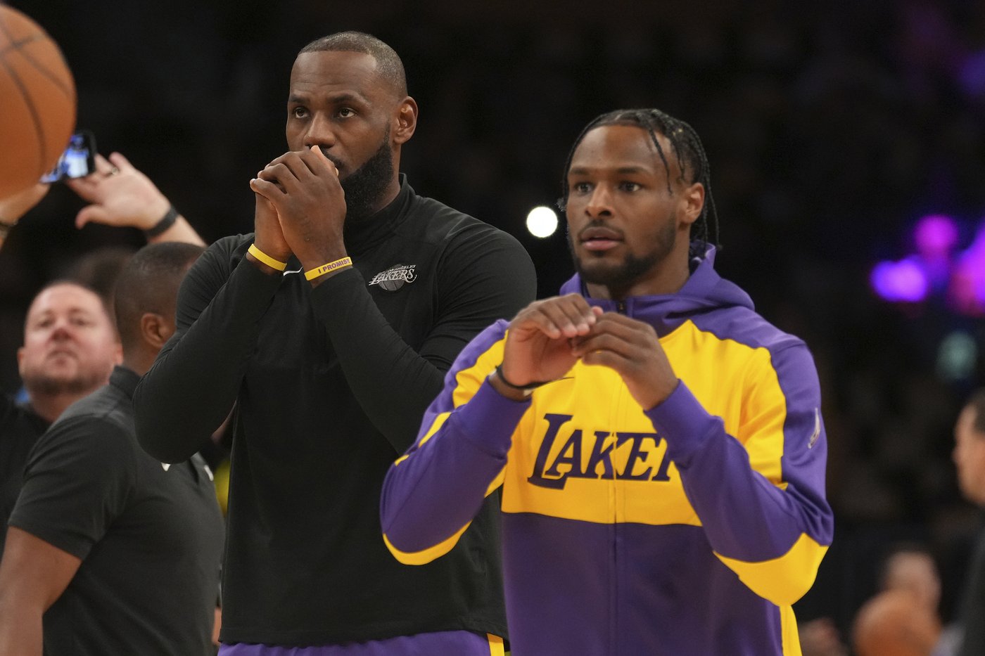 LeBron and Bronny James make history as the NBA's first father-son duo to play together | iNFOnews.ca