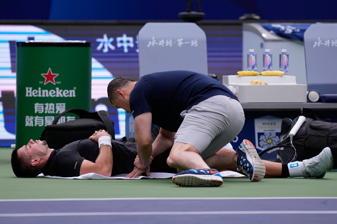 Zverev wins in straight sets against de Minaur for Shanghai Masters semifinal spot | iNFOnews.ca Zverev wins in straight sets against de Minaur for Shanghai Masters semifinal spot | iNFOnews.ca