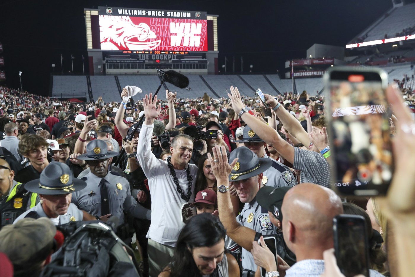South Carolina runs over No. 10 Texas A&M 44-20 to finally beat an elite SEC team | iNFOnews.ca South Carolina runs over No. 10 Texas A&M 44-20 to finally beat an elite SEC team | iNFOnews.ca