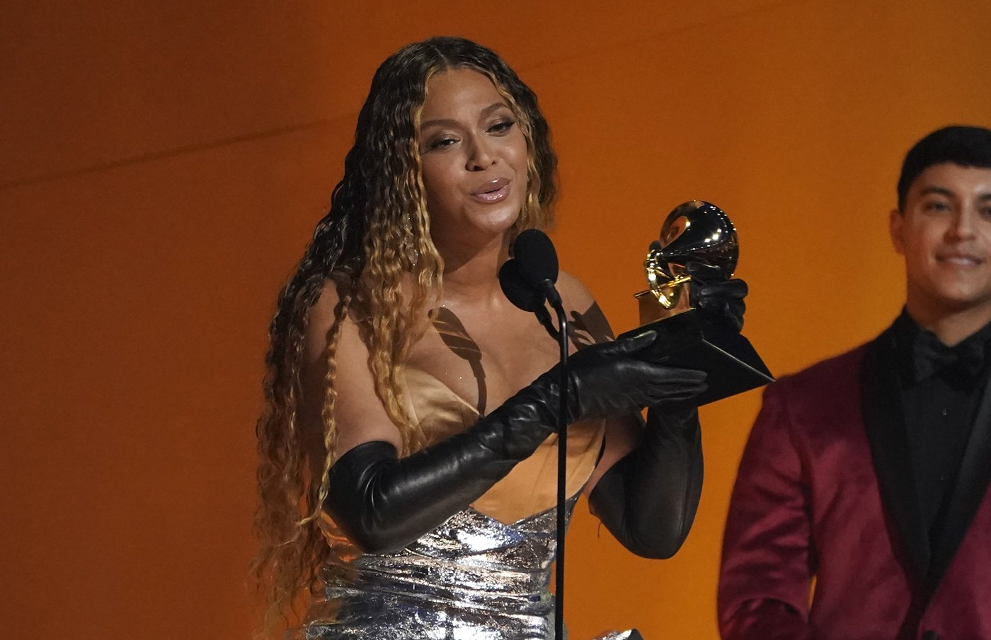 The Grammys are here with Beyoncé leading all nominees at a show shaped by the LA wildfires | iNFOnews.ca The Grammys are here with Beyoncé leading all nominees at a show shaped by the LA wildfires | iNFOnews.ca