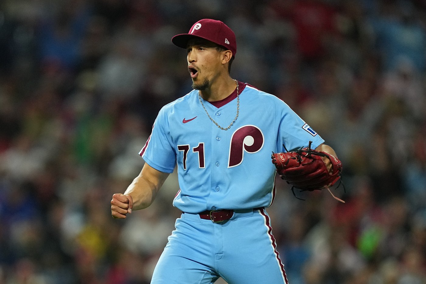 Brewers reach 100 wins for first time, slow Phillies' playoff push with 5-1 victory | iNFOnews.ca Brewers reach 100 wins for first time, slow Phillies' playoff push with 5-1 victory | iNFOnews.ca