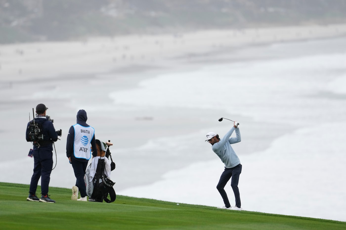 Bhatia's big birdie runs helps him combat the wind and lead at Pebble Beach | iNFOnews.ca Bhatia's big birdie runs helps him combat the wind and lead at Pebble Beach | iNFOnews.ca