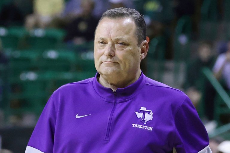 Tarleton State places Billy Gillispie on leave after getting anonymous complaint | iNFOnews.ca