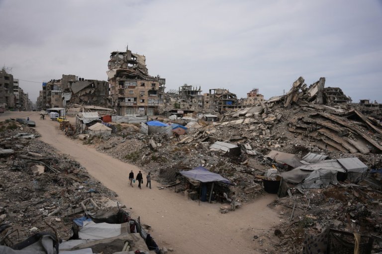 Former senior Canadian diplomats urge Ottawa to issue 'robust' sanctions on Israel | iNFOnews.ca